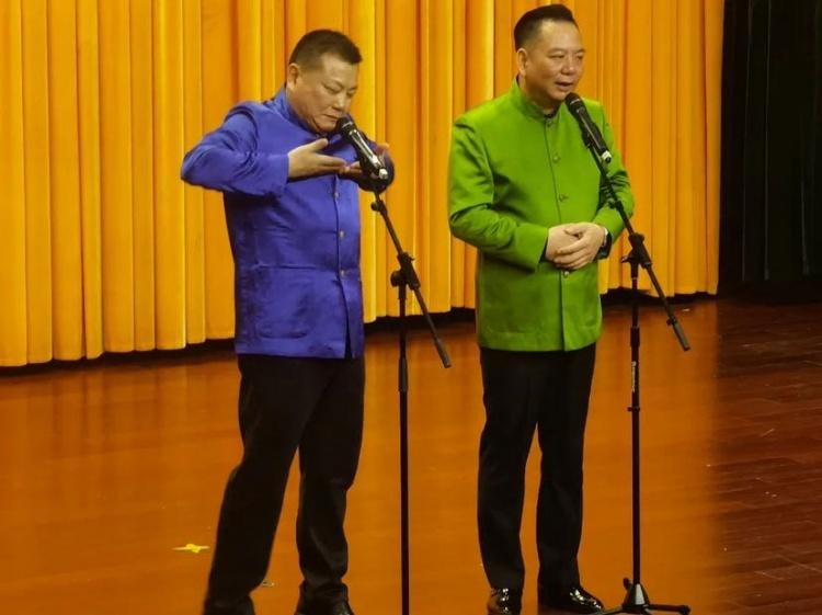 滑稽演員徐磊的老公，舞臺(tái)背后的靈魂伴侶