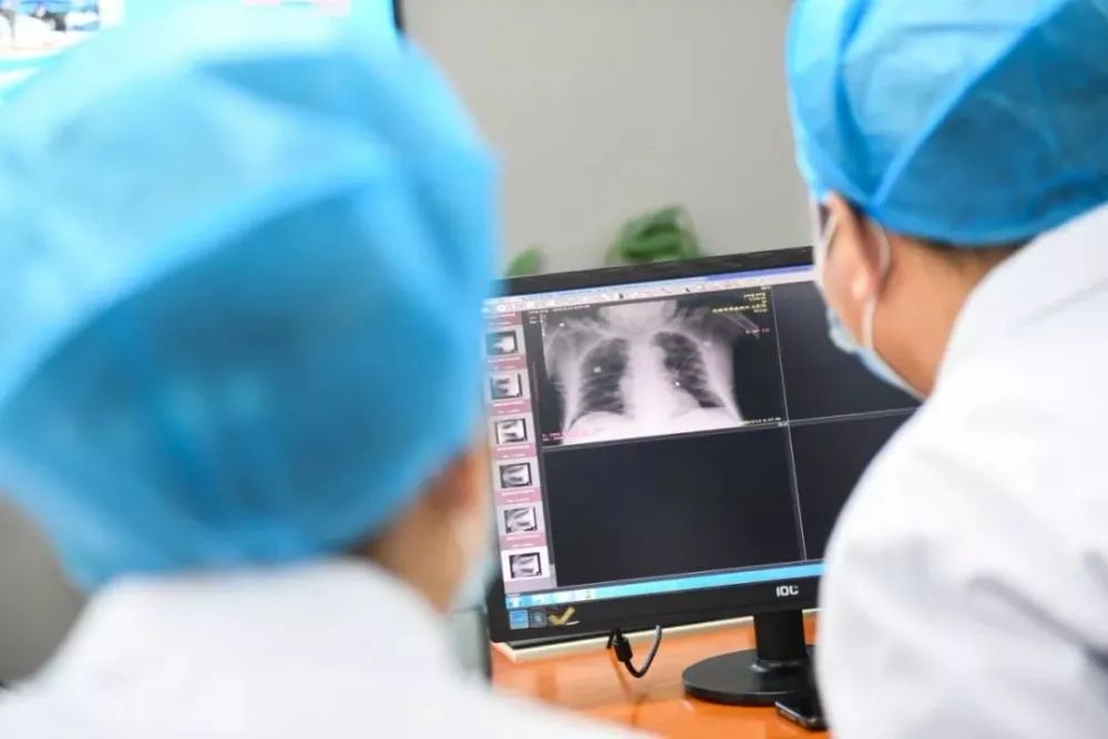 最新疫情動態(tài)圖，疫情與歡樂生活的交織