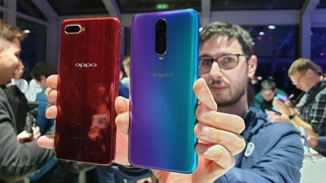 OPPO手機全新品震撼上市，全球矚目，驚艷亮相！