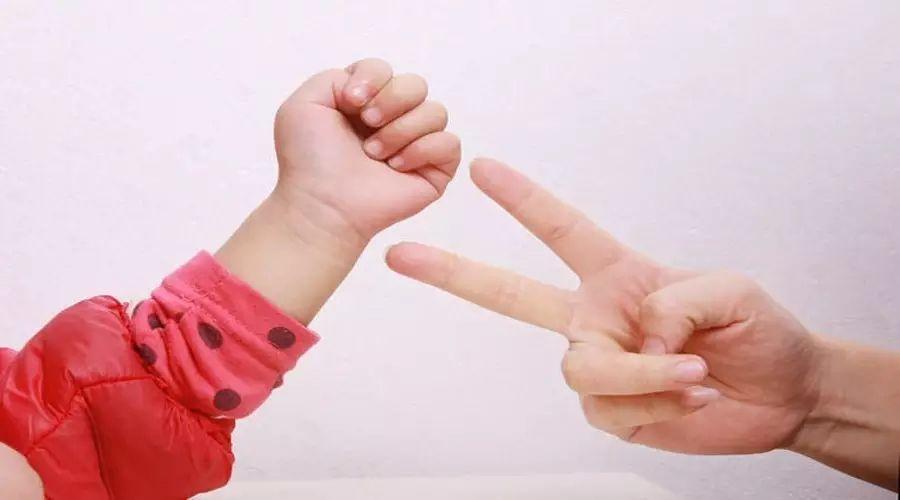 幼兒大班最新趣味手指游戲集錦，玩轉(zhuǎn)手指游戲，快樂成長！