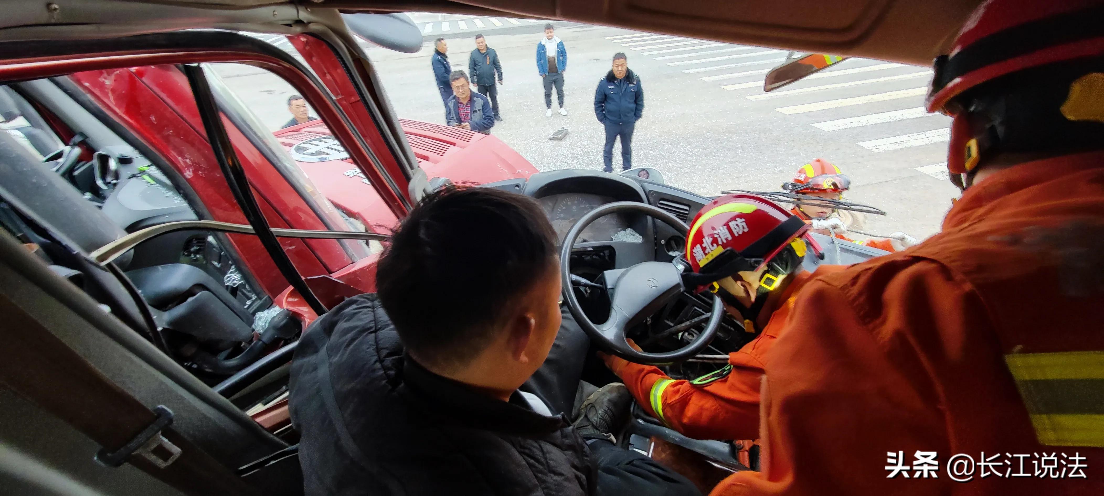 震撼！蘄春再現(xiàn)車禍悲劇，警鐘長鳴——2025最新車禍新聞