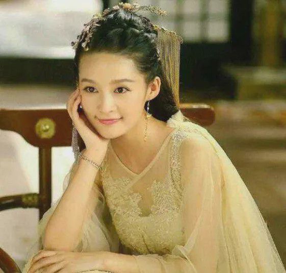荊小八在楚喬傳中的熱血演繹，傳奇演員展現(xiàn)角色魅力！