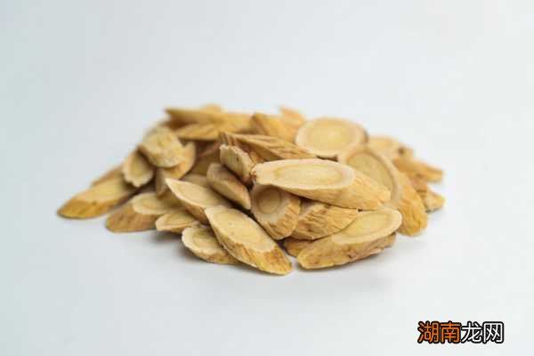 黃芪價(jià)格揭秘，黃芪價(jià)值背后的友情故事