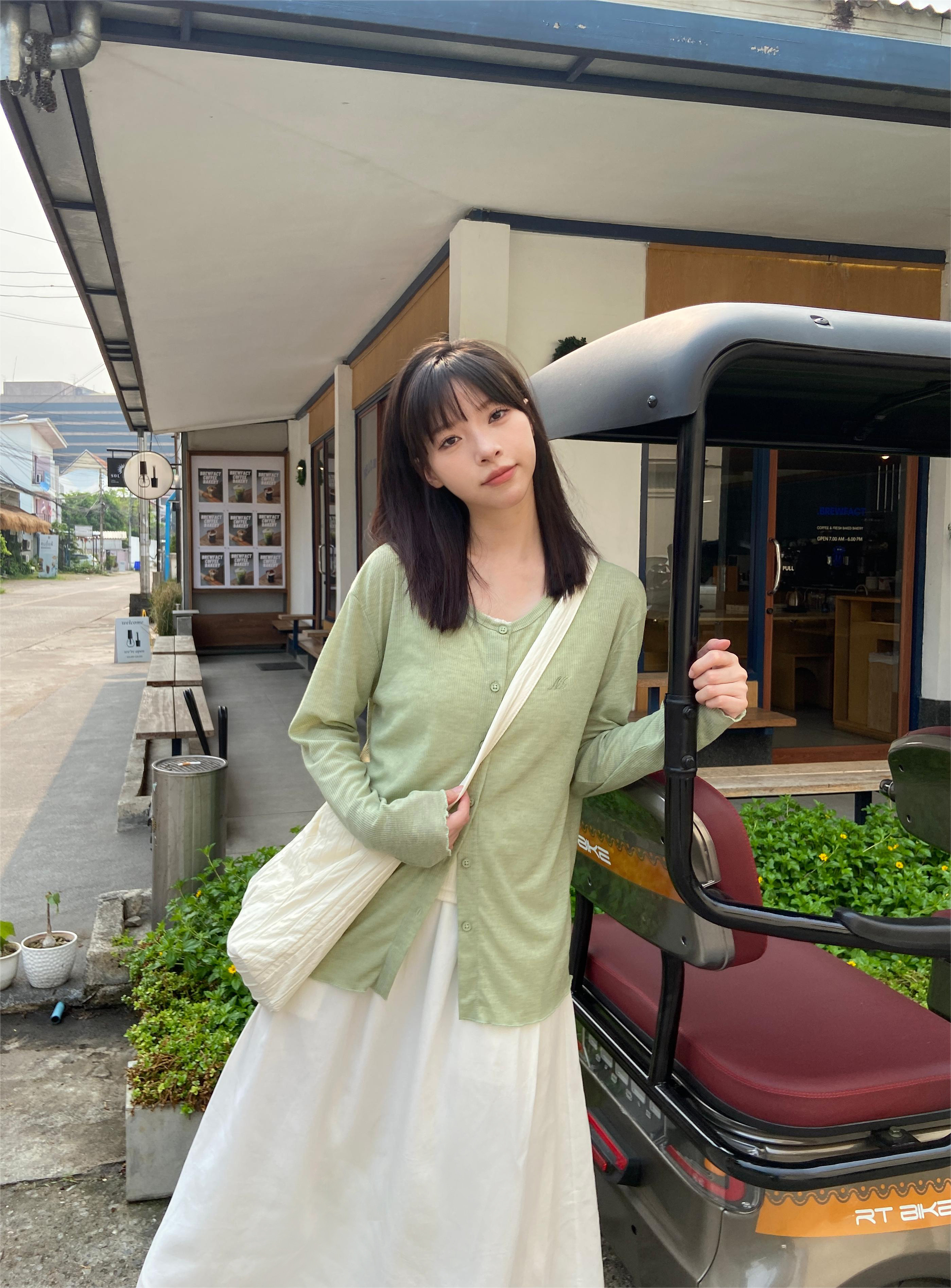 探索小巷中的隱藏美食寶藏，最新素人美食之旅 2024