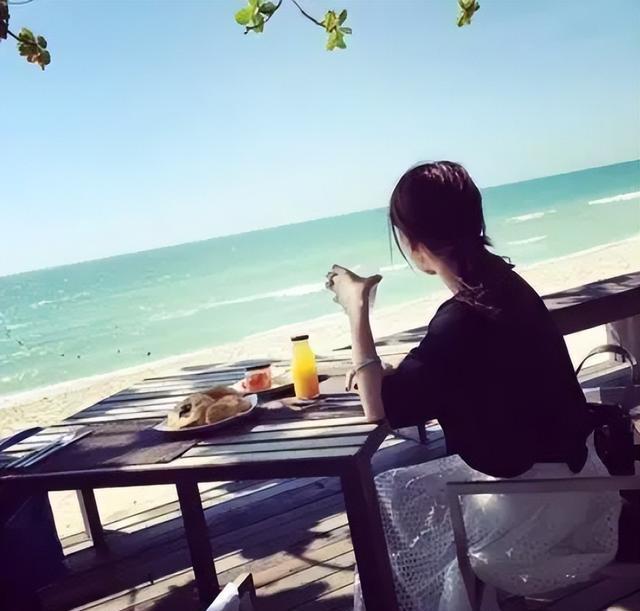時尚選擇背后的多元解讀，最新頭像背影引領潮流趨勢