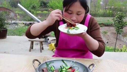 胖妹的自然美食之旅，探索自然美景下的最新烹飪體驗