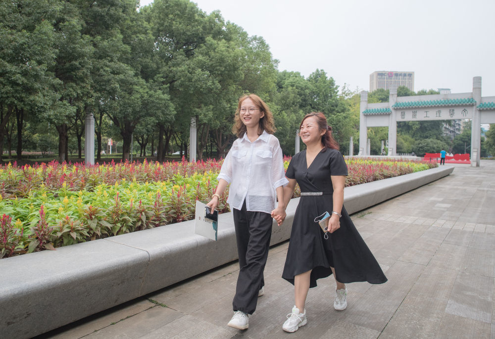 武漢最新溫情，學習之光，照亮未來希望之路