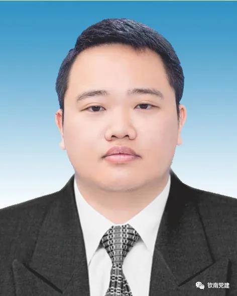 科技革新引領(lǐng)未來(lái)，最新區(qū)干部任職公示揭示智慧藍(lán)圖
