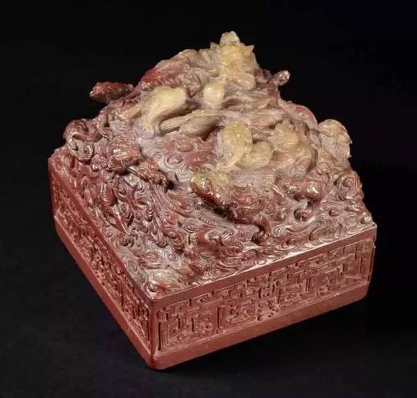 時代之光下的璀璨明珠，最新款寶雕亮相！
